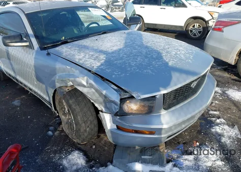 2005 Ford Mustang V6 Deluxe/V6 Premium from USA, damaged, VIN 1ZVFT80N555260025